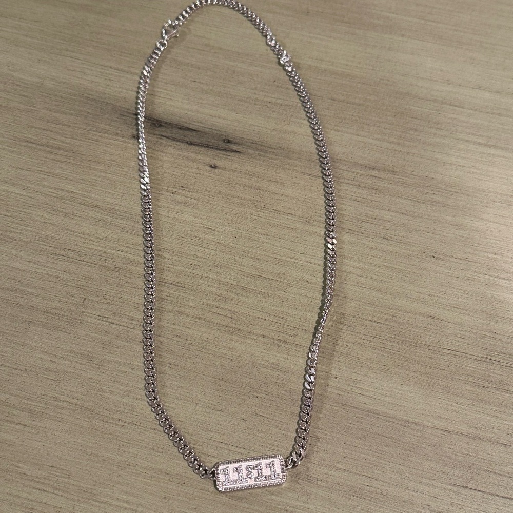 Elegant Silver Necklace